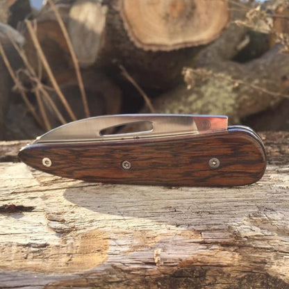 Petit modèle avec manche en bois